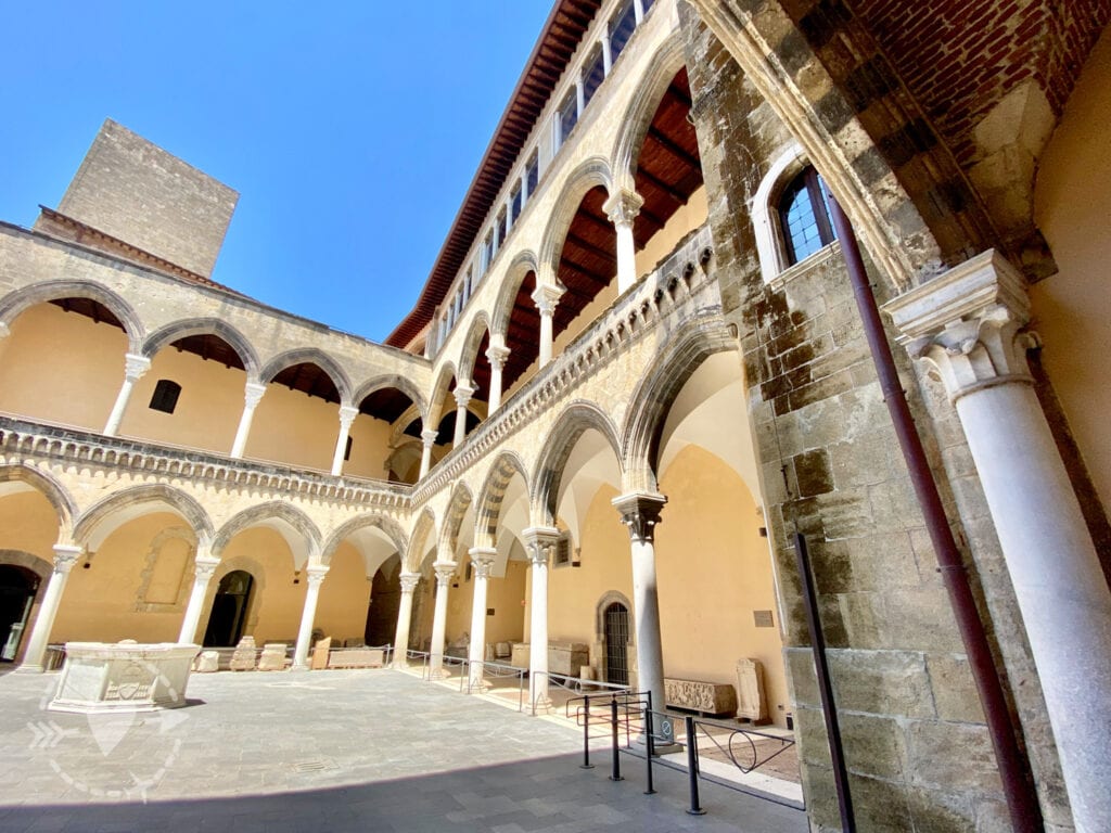 Una giornata alla Necropoli di Tarquinia per conoscere gli etruschi.