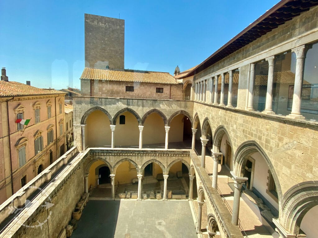 Una giornata alla Necropoli di Tarquinia per conoscere gli etruschi.